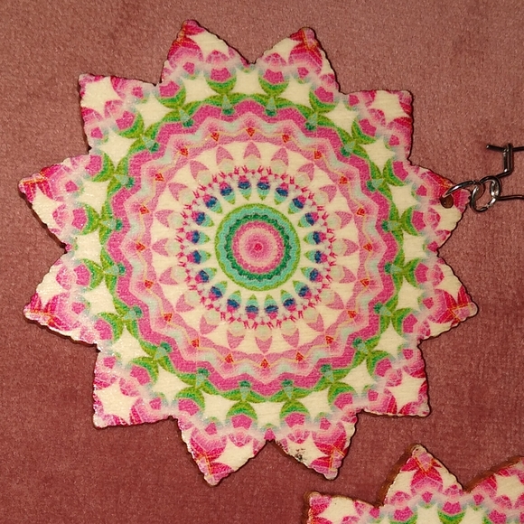 Floral Mandala Earrings Bohemian Round Wood Pink Green Boho Flower Steel Wires - Picture 3 of 7